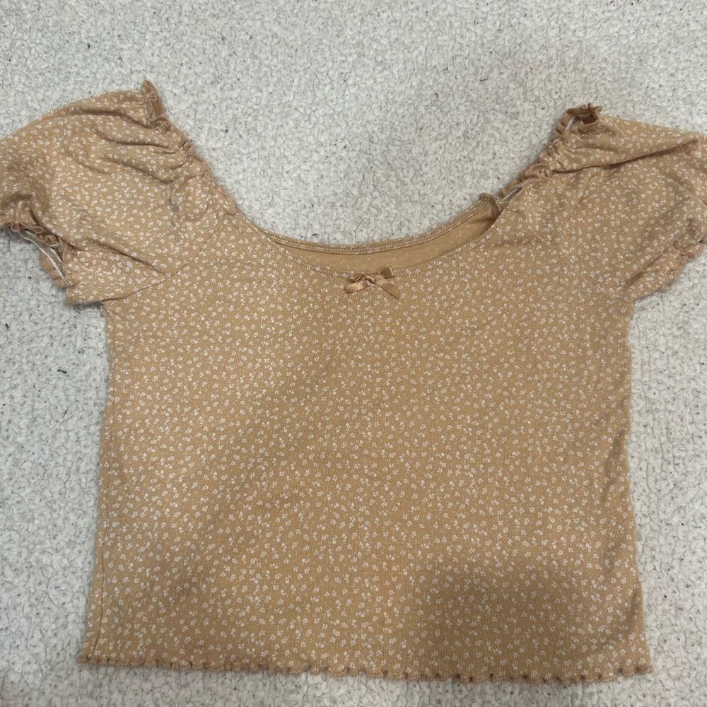 American Eagle Cropped Yellow Flower Top